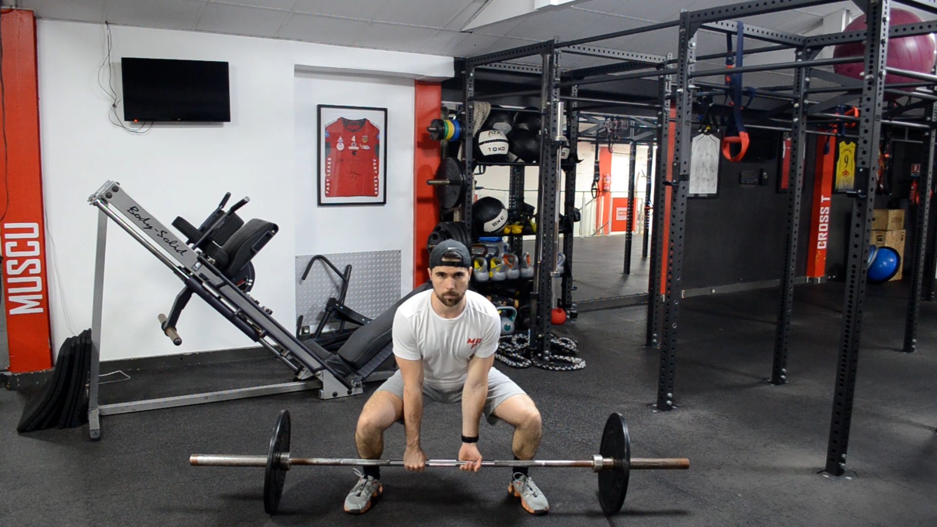 Soulevé de Terre ou Deadlift Sumo à la Barre