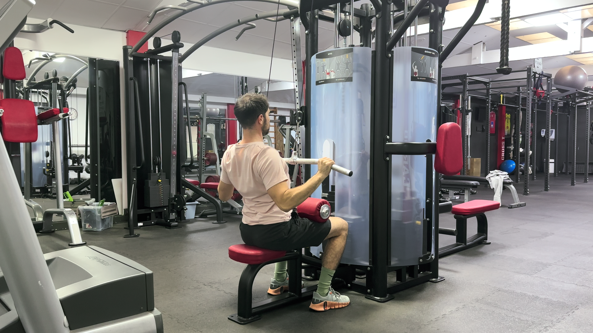 Tirage Vertical à la Barre